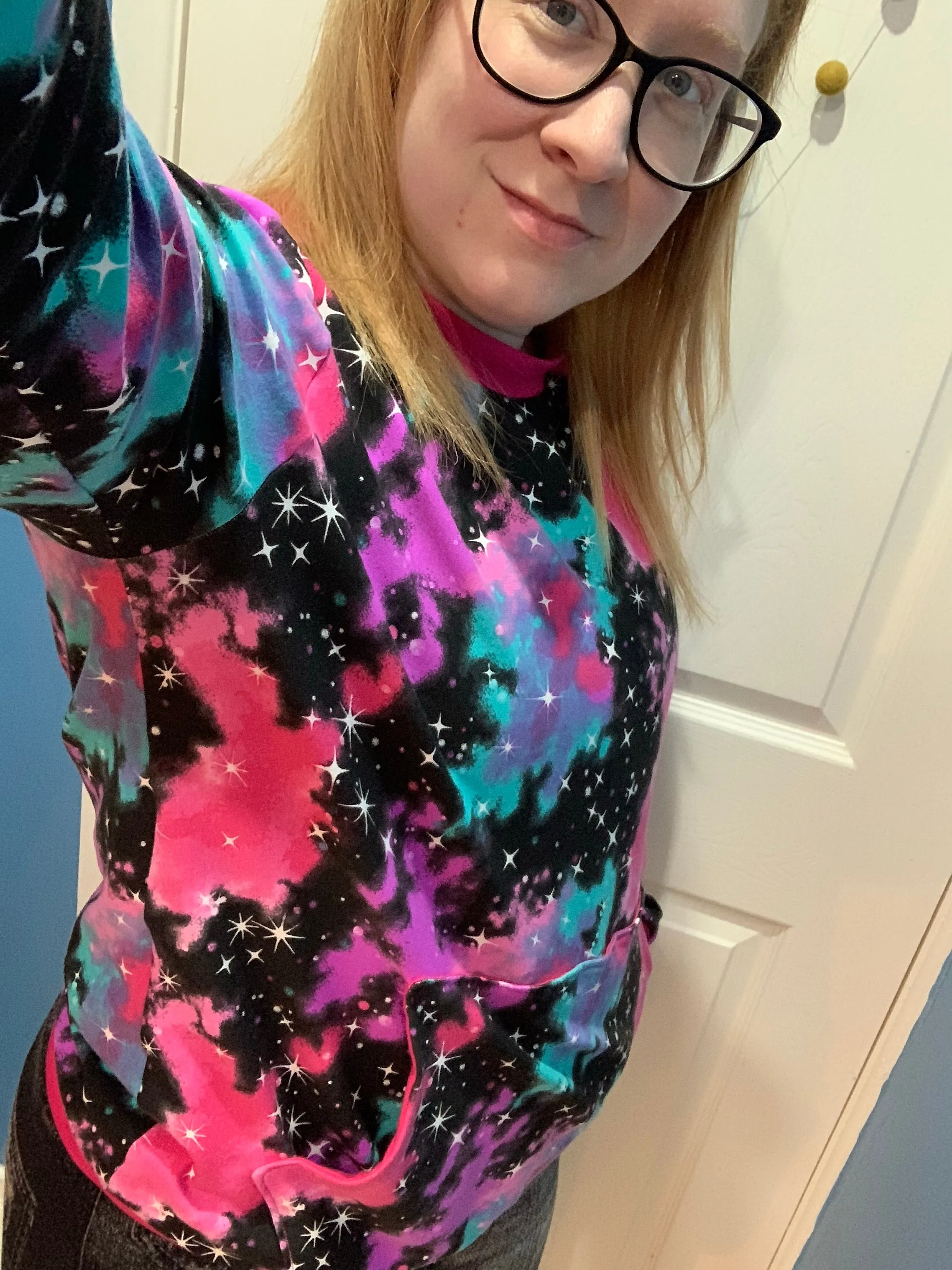 Adults Sweatshirts - Curve Fit