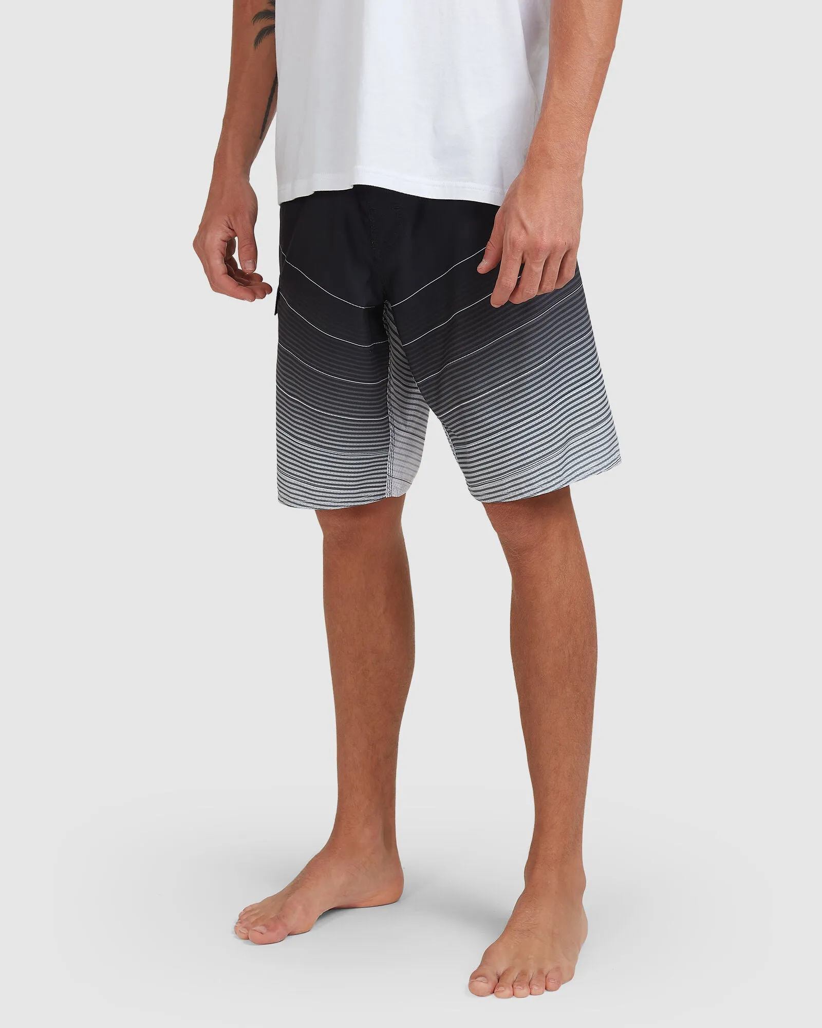 BILLABONG MENS VOLTURA OG STEALTH BOARDSHORT