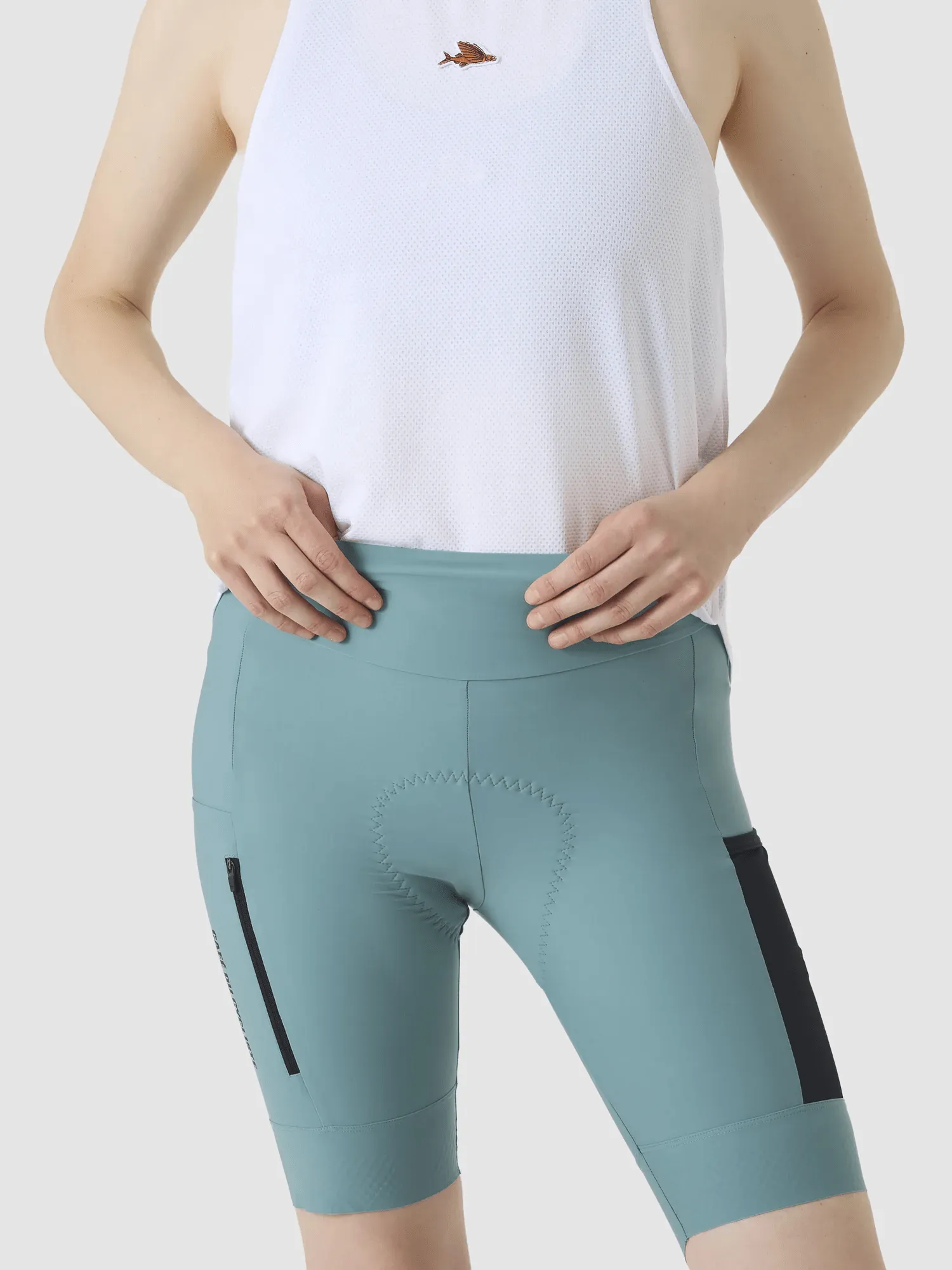 Café du Cycliste Women's Elsa Cargo Shorts