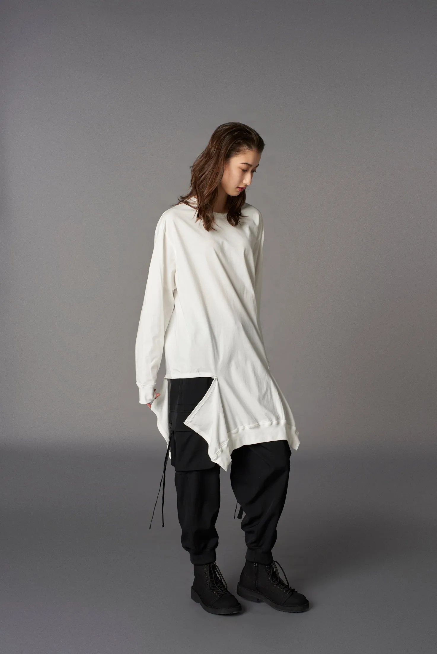 COTTON JERSEY SLASH PIPING T-SHIRT