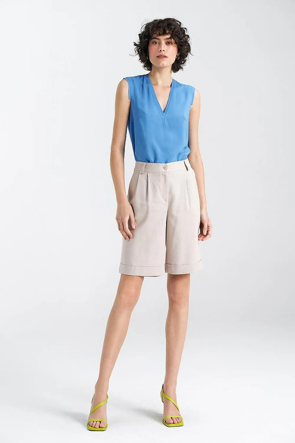 Elegant Cuffed Relaxed Fit Shorts