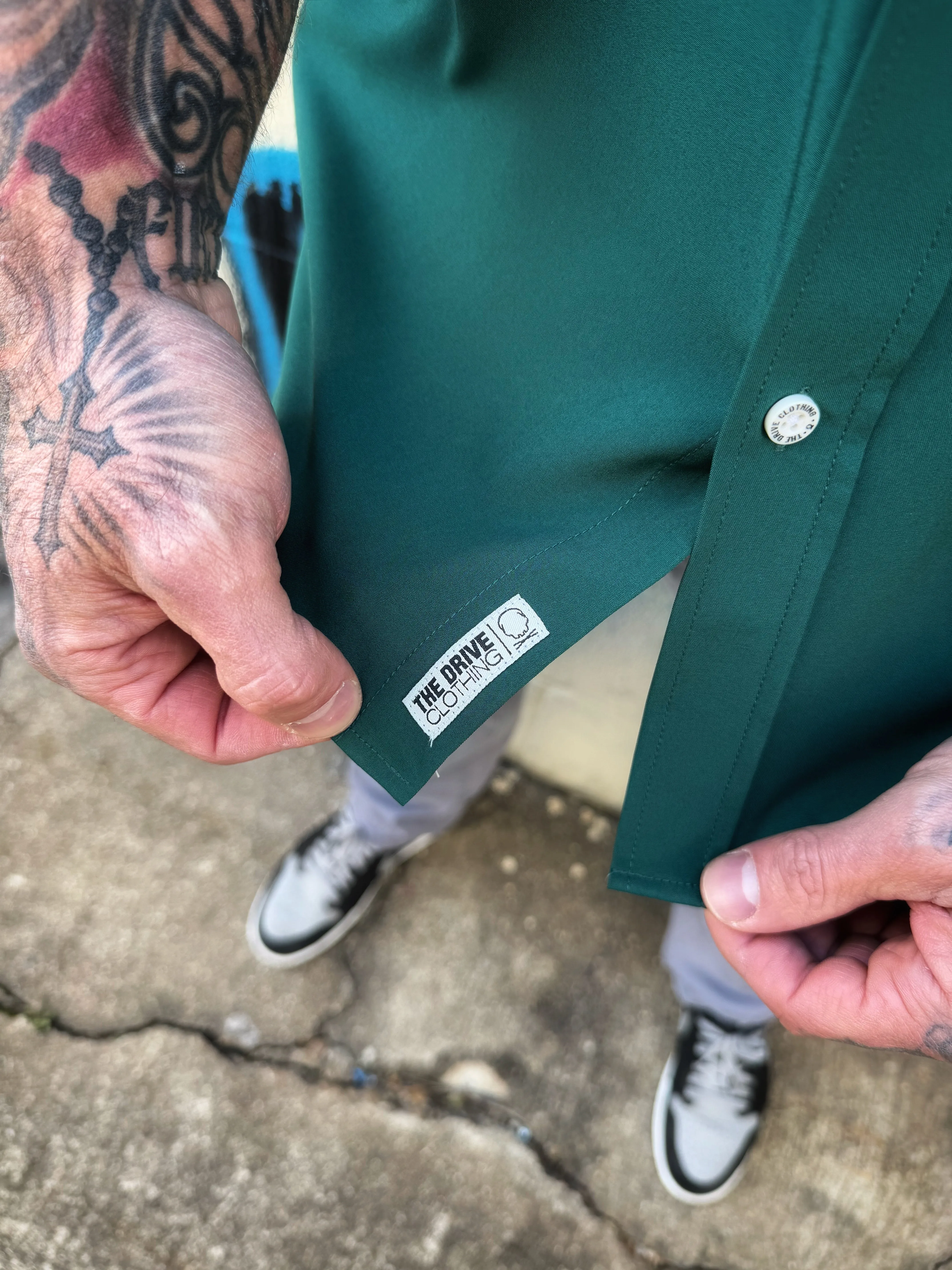 ESSENTIAL FRESH PINE BUTTON UP