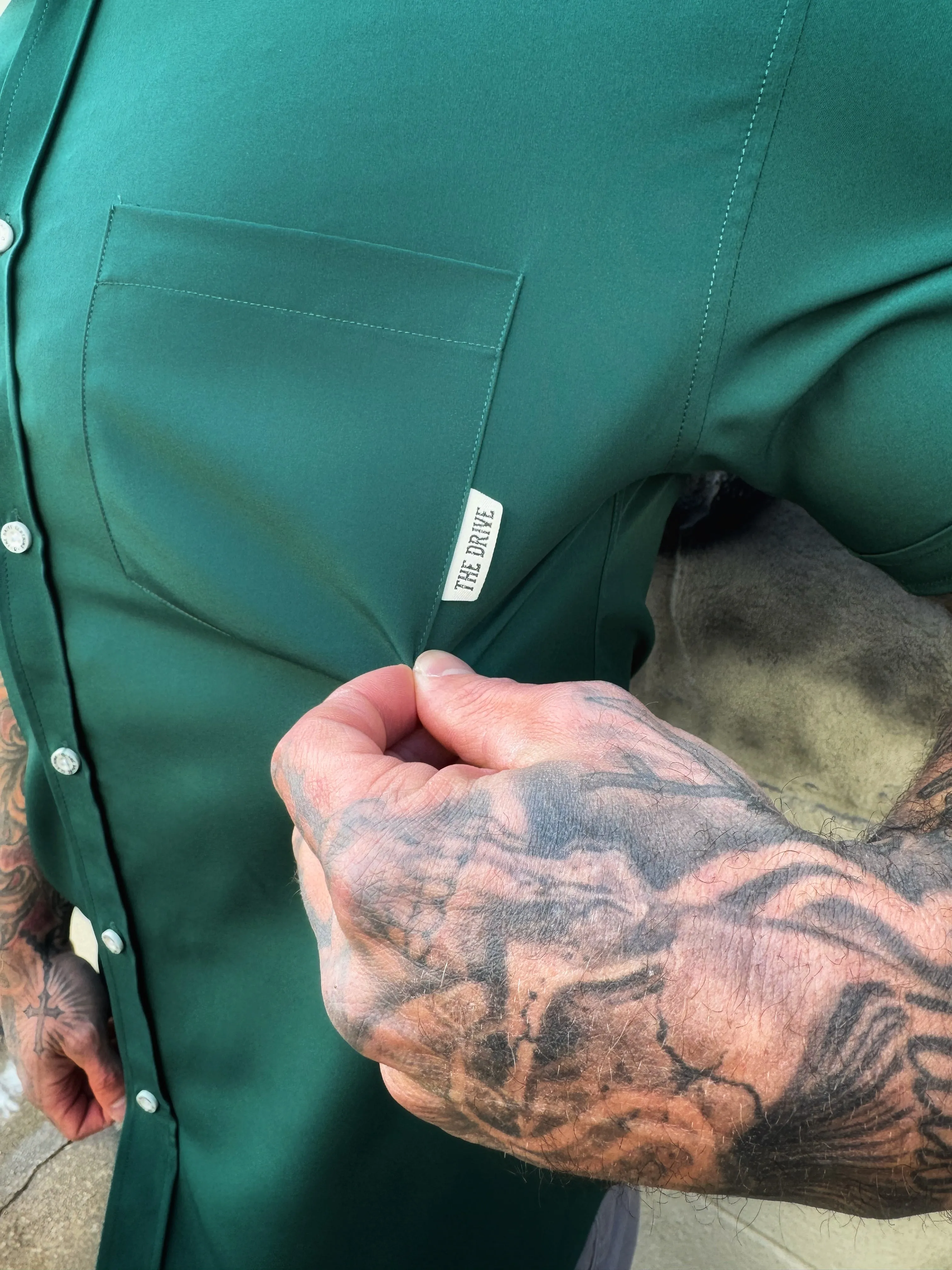 ESSENTIAL FRESH PINE BUTTON UP