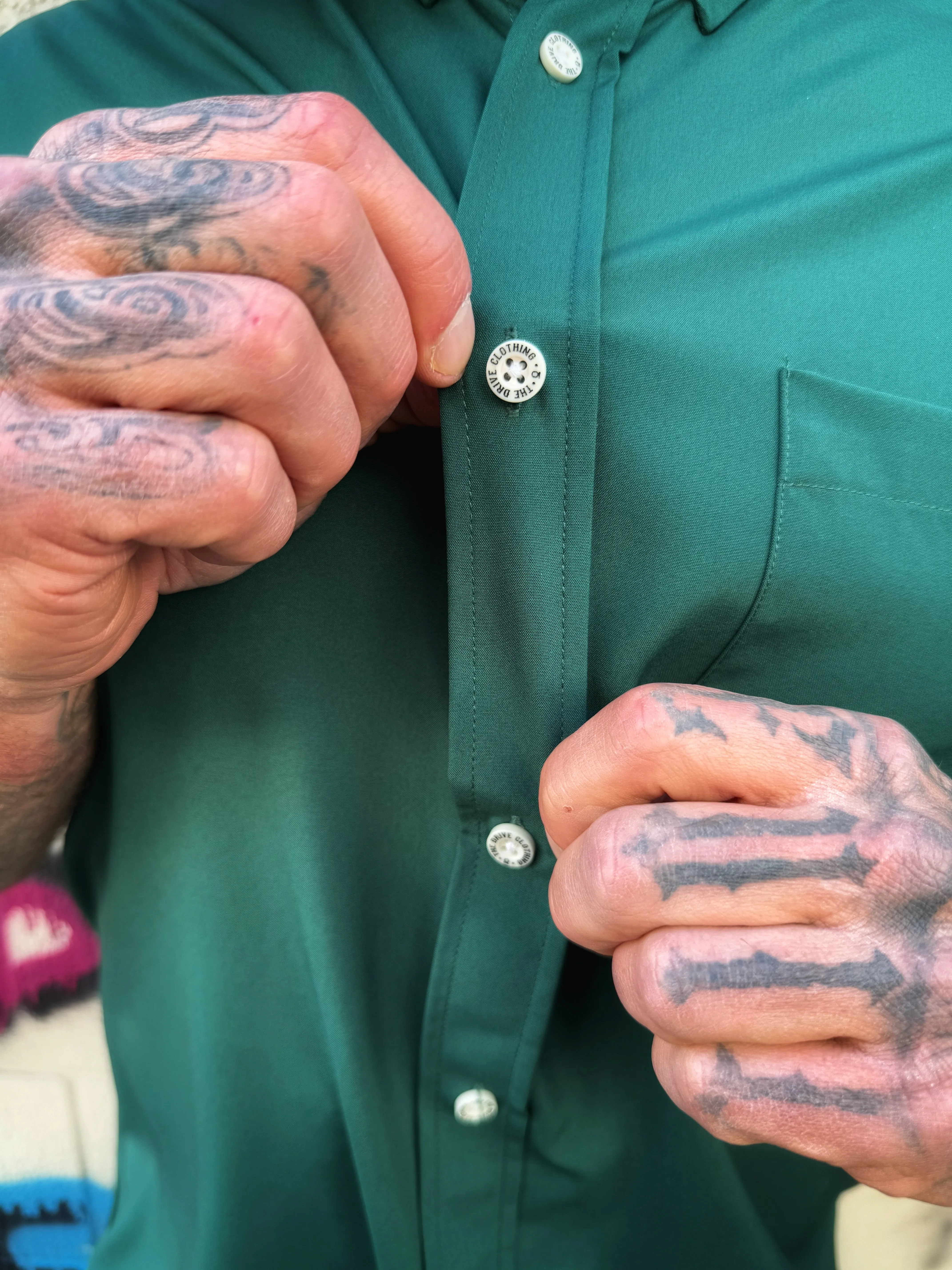 ESSENTIAL FRESH PINE BUTTON UP