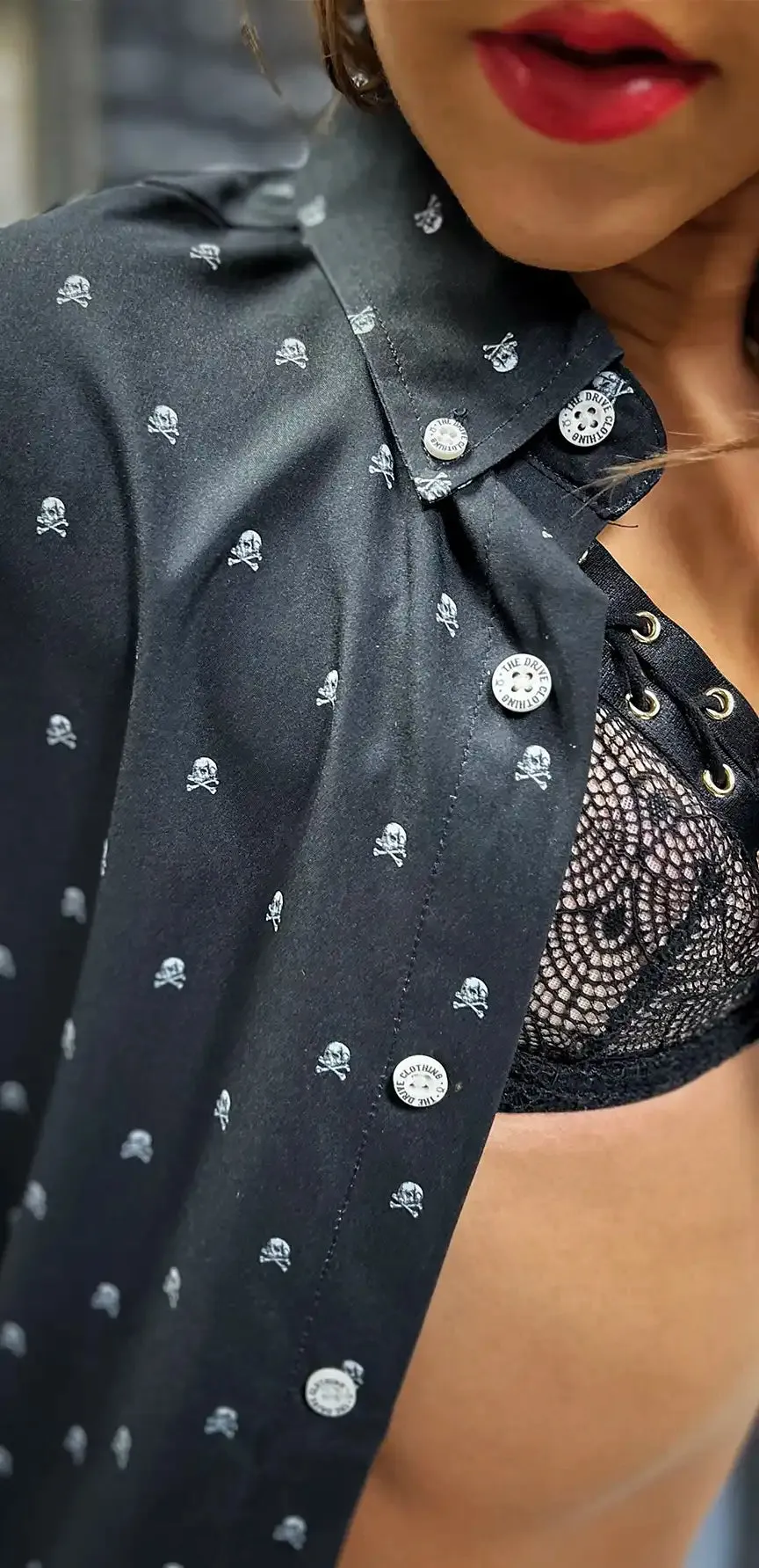 ESSENTIAL INFINITY SKULL BUTTON UP