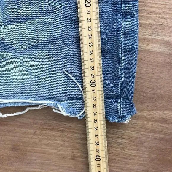 EVERLANE - Relaxed 90s Denim Jean Shorts - Blue - Size 33
