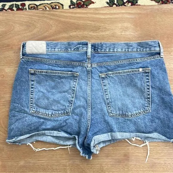 EVERLANE - Relaxed 90s Denim Jean Shorts - Blue - Size 33
