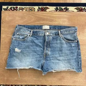 EVERLANE - Relaxed 90s Denim Jean Shorts - Blue - Size 33