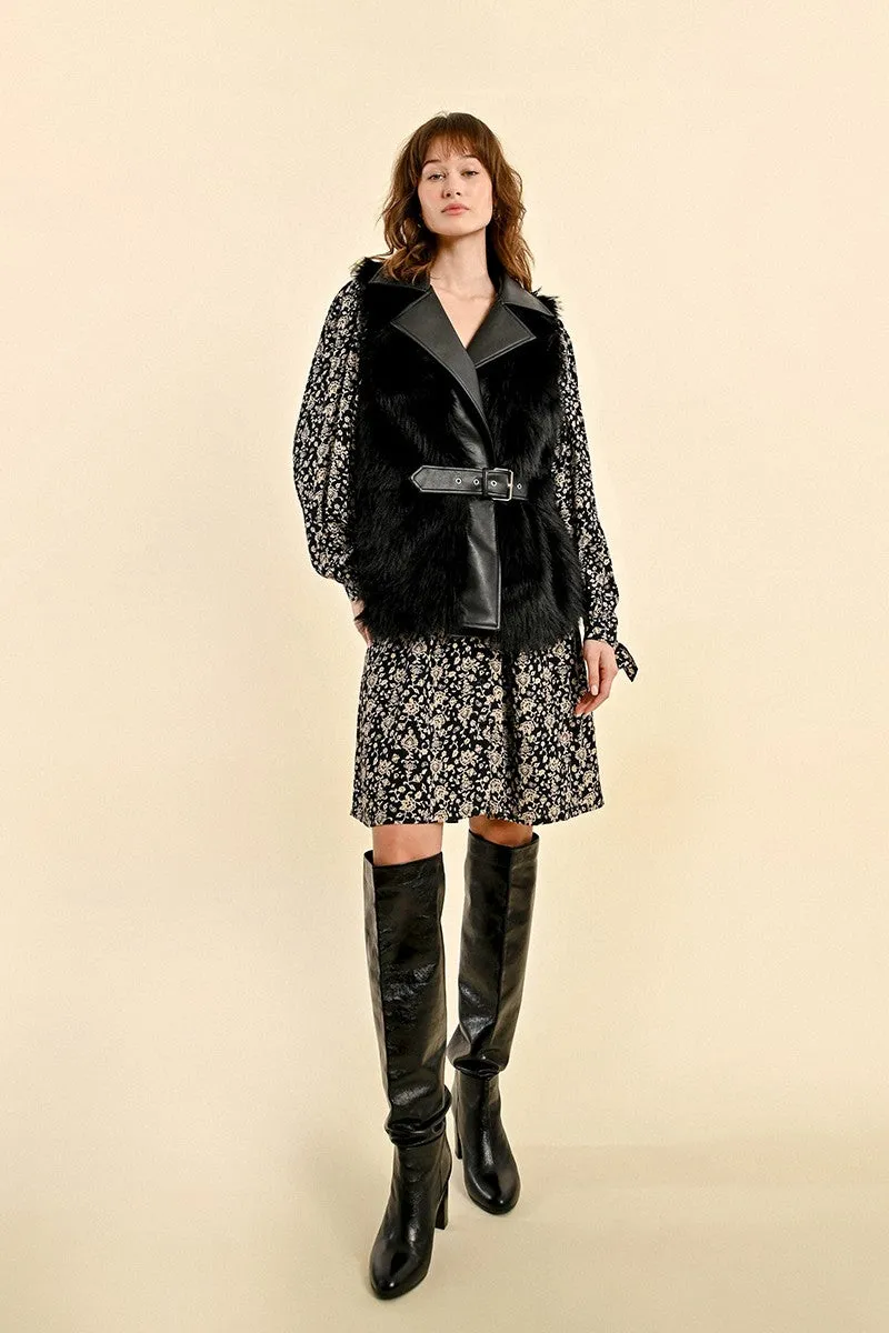 FAUX FUR SLEEVELESS JACKET