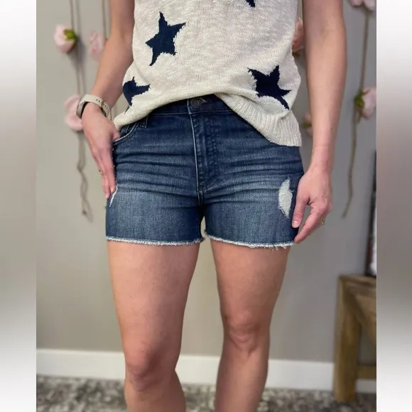 KUT FROM THE KLOTH  Gigi High Rise Frey Short In Medium Wash - NWT- Size8
