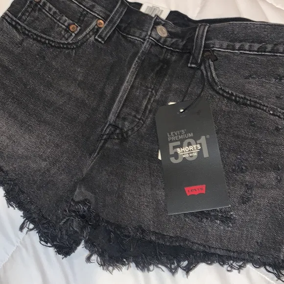 Levi’s 501 Mid-Rise Shorts