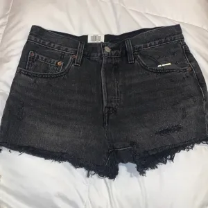 Levi’s 501 Mid-Rise Shorts