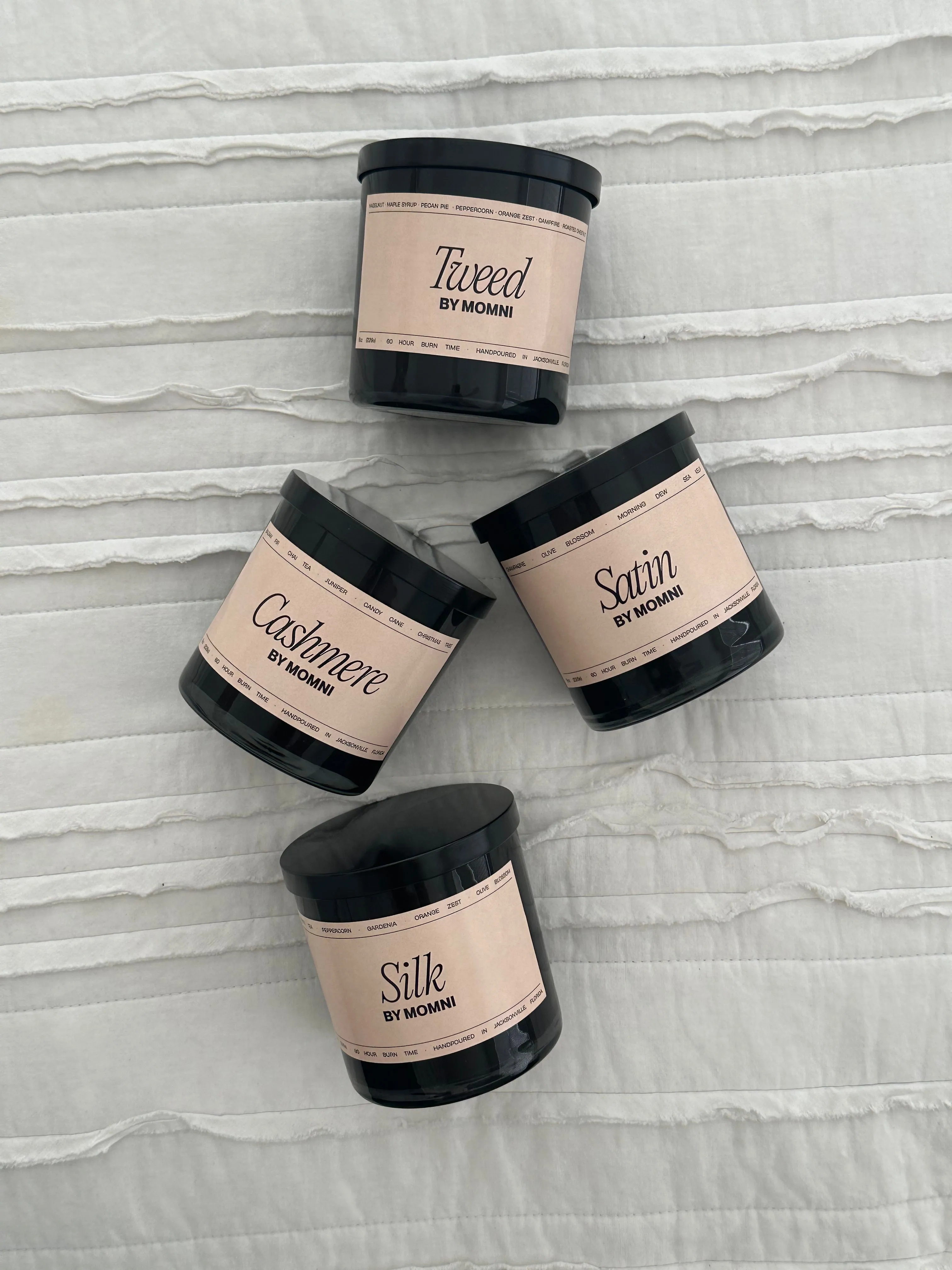 Momni Silk Candle