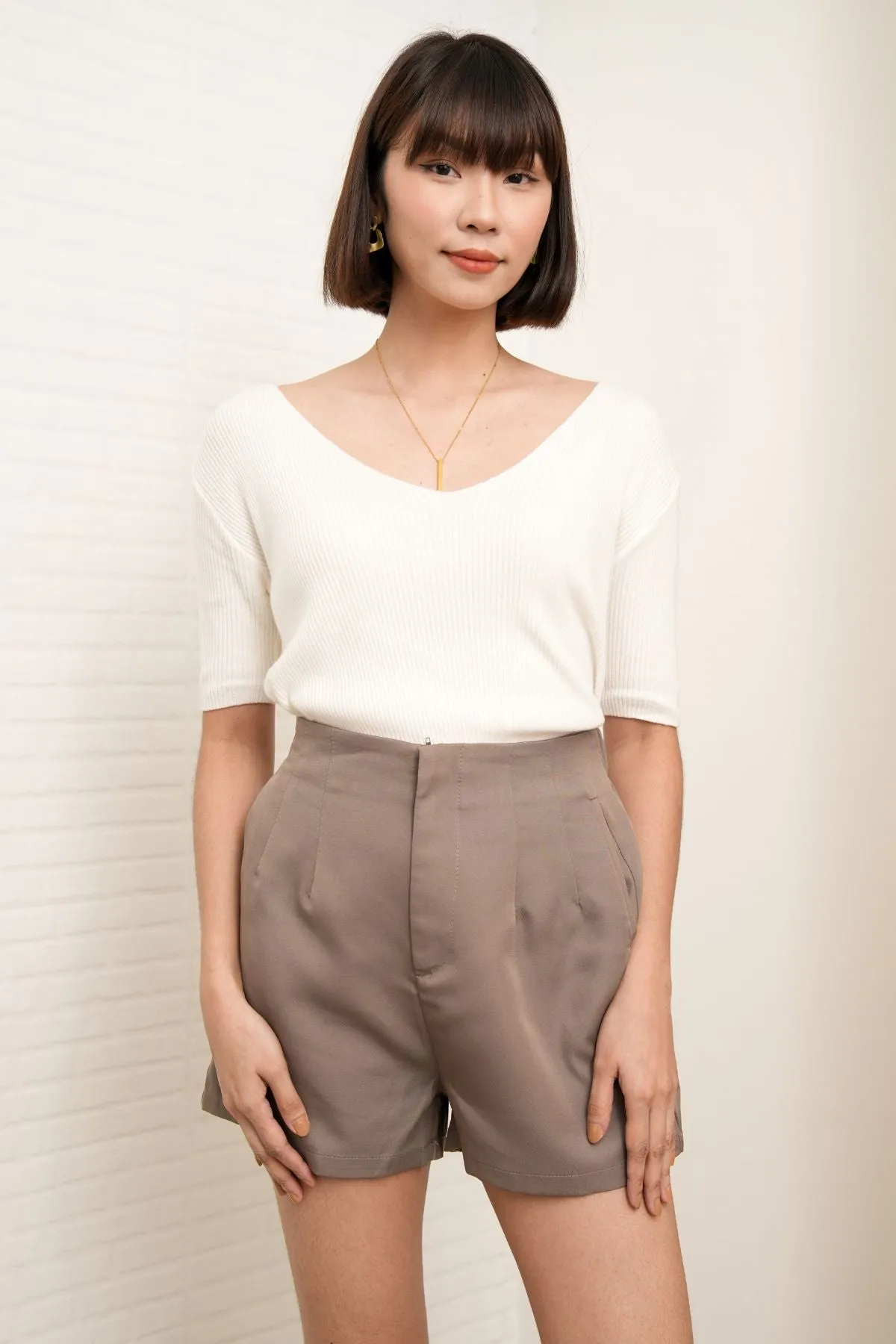 NANCY Zip-up Tailored Shorts (Taupe Brown)