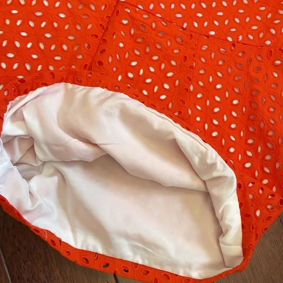 NWOT Never A Wallflower Amy Orange Eyelet 2 Pocket Shorts XS