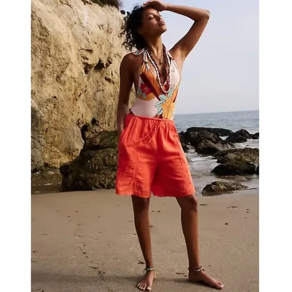 NWOT Seaside shorts by Free People in size Small