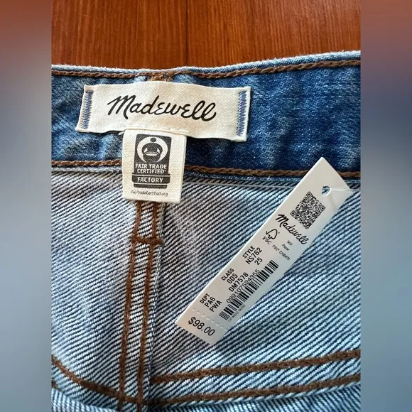 NWT Madewell Long Denim Shorts in Pedersen Wash - 25