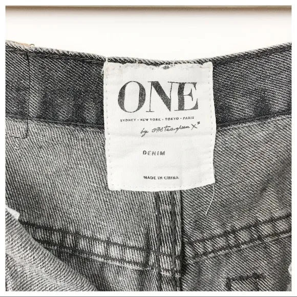 One by One Teaspoon Hawks Relaxed Fit High Rise Denim Shorts Size 26