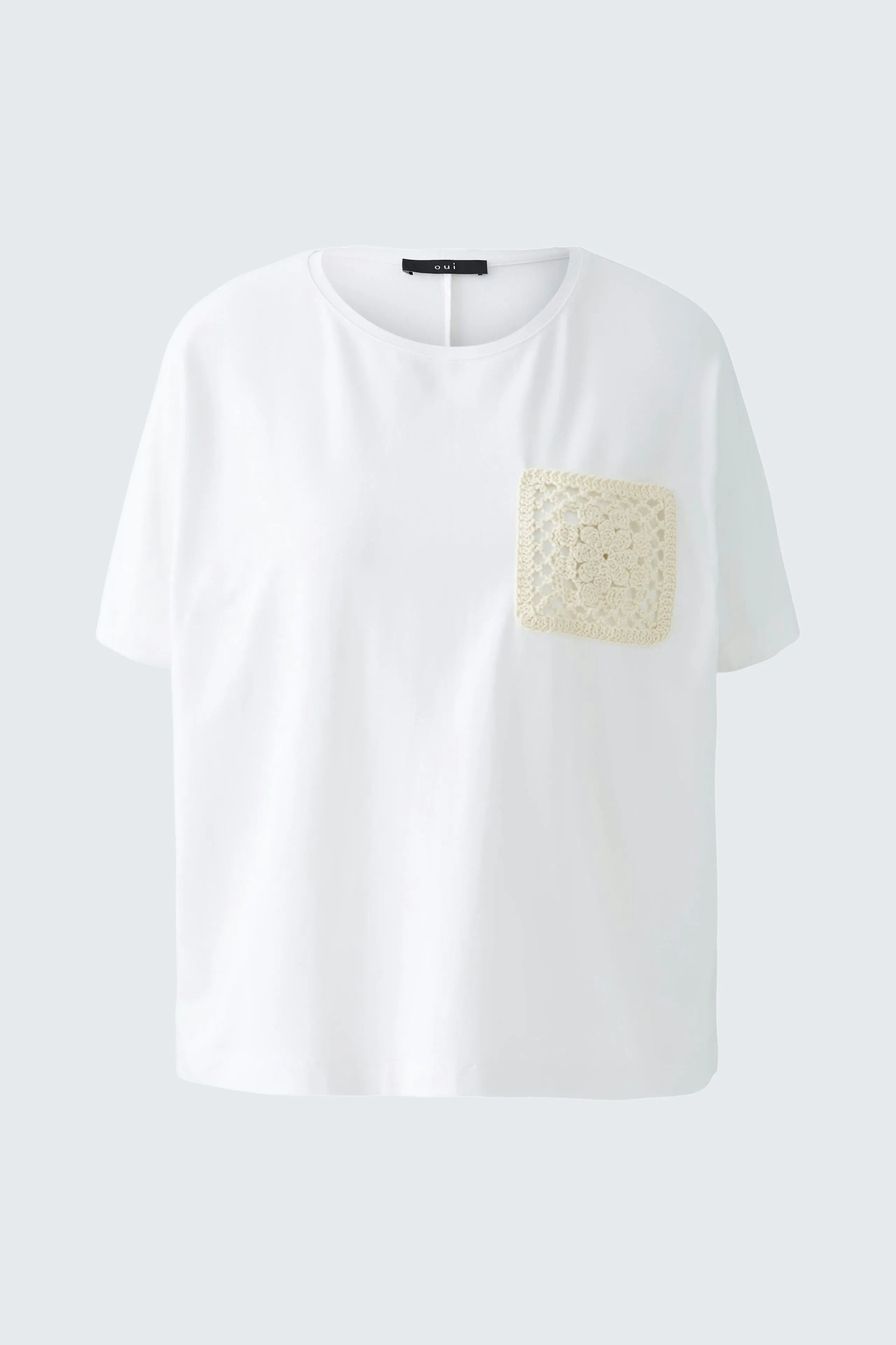 Oui T-shirt with Crochet Pocket