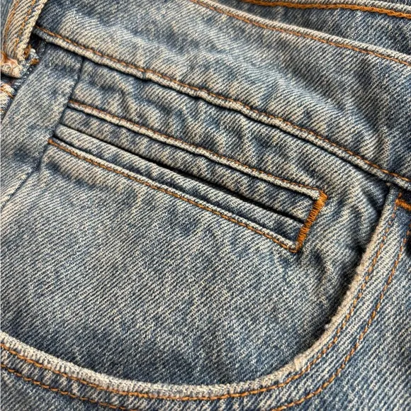 Pilcro/Anthropologie The Everyday Denim Shorts Size 32. NWT