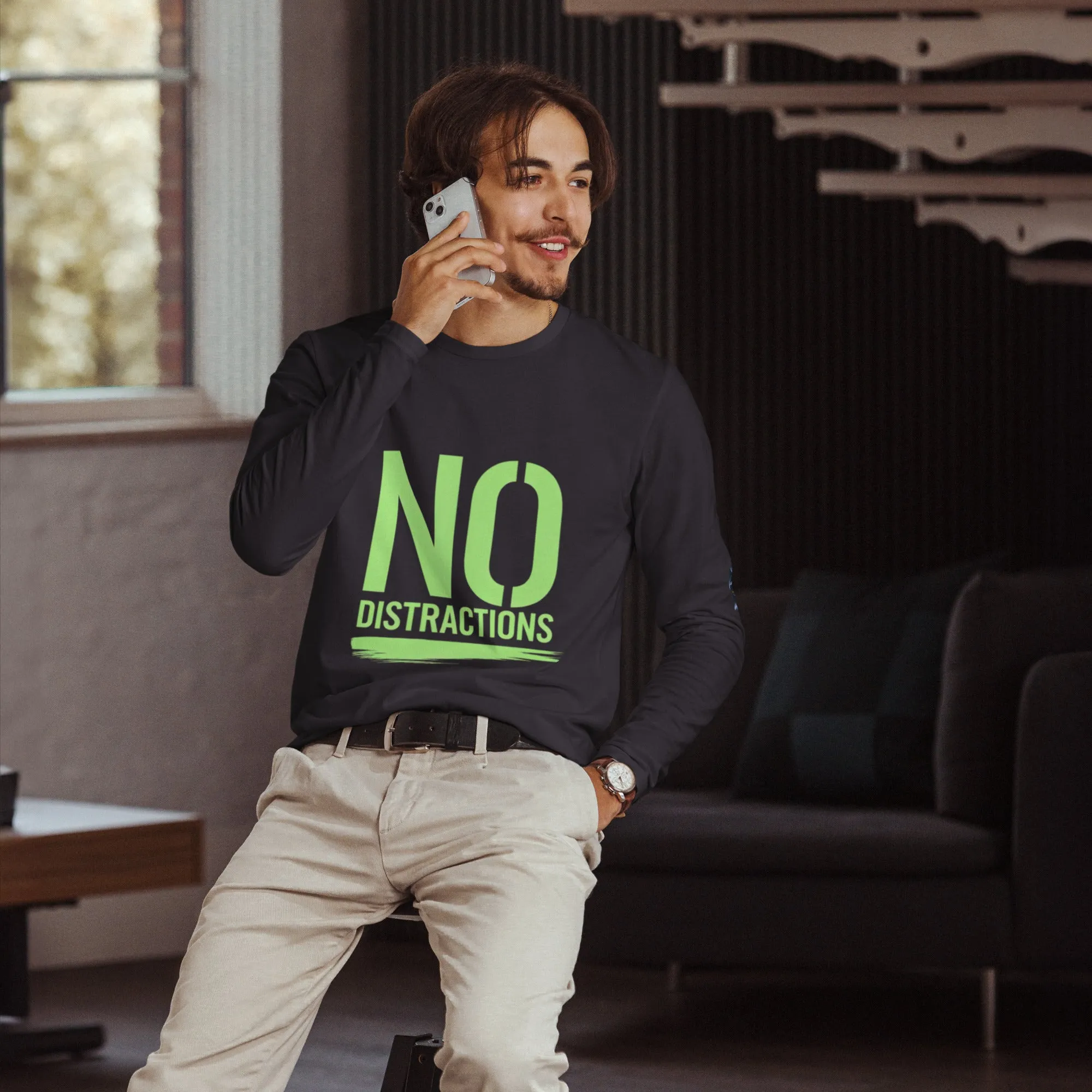 RESILIENT ROAR Long Sleeve Fitted Crew
