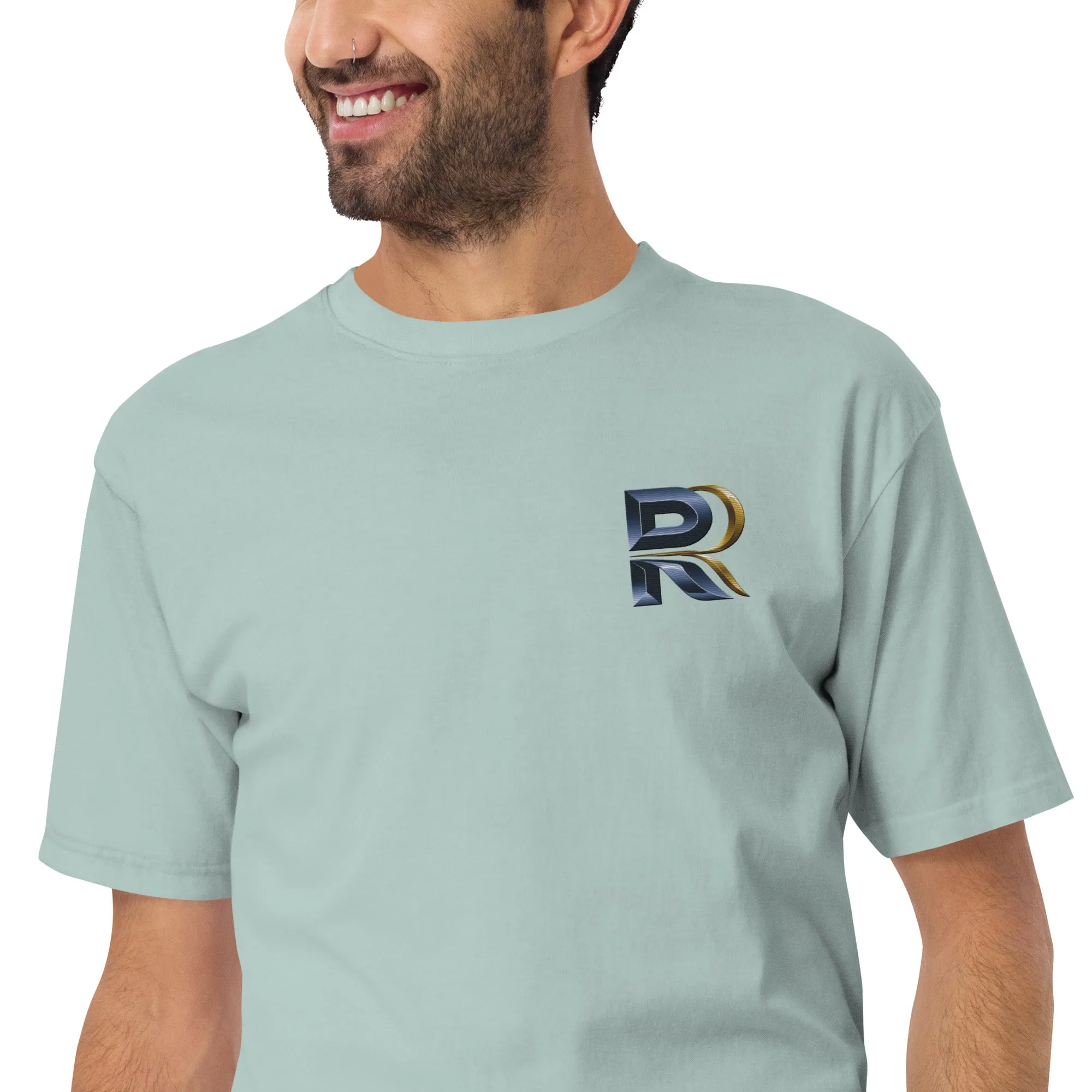 RESILIENT ROAR Men’s premium heavyweight tee