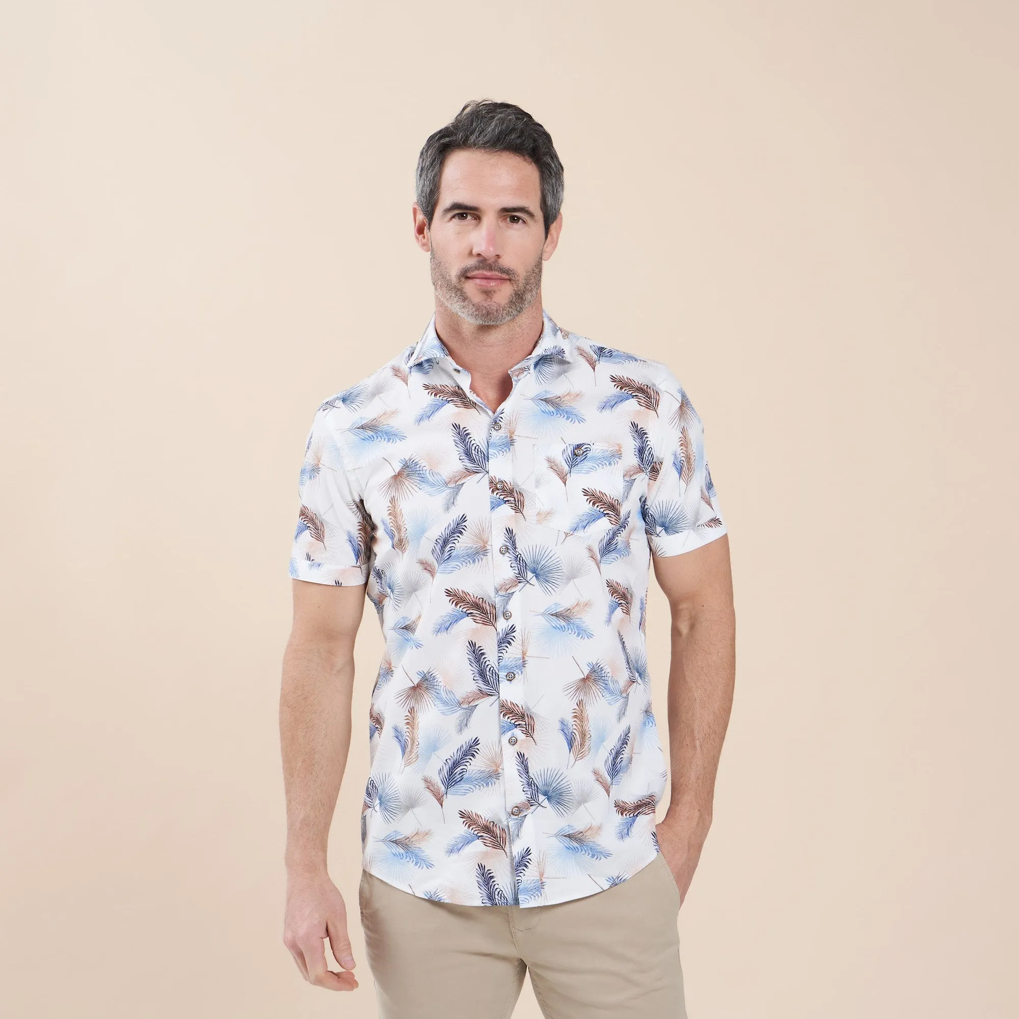 Short sleeves multicolour feather print shirt