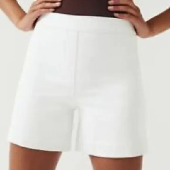 Spanx On-the-Go 6” Shorts with Ultimate Opacity Technology-Classic White, S