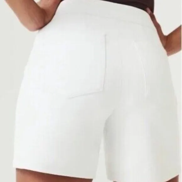Spanx On-the-Go 6” Shorts with Ultimate Opacity Technology-Classic White, S