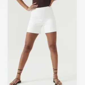 Spanx On-the-Go 6” Shorts with Ultimate Opacity Technology-Classic White, S