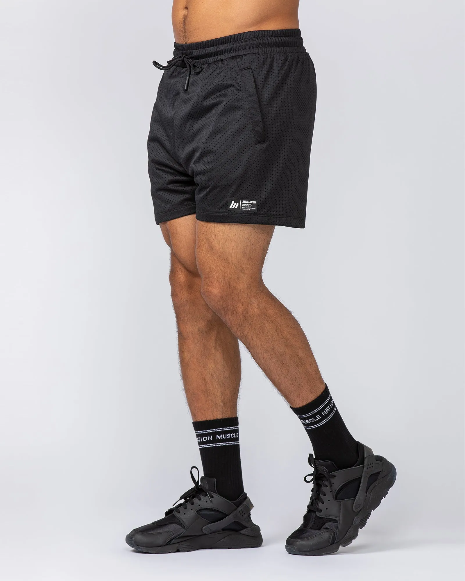 Throwback Lay Up 3.5" Shorts - Black