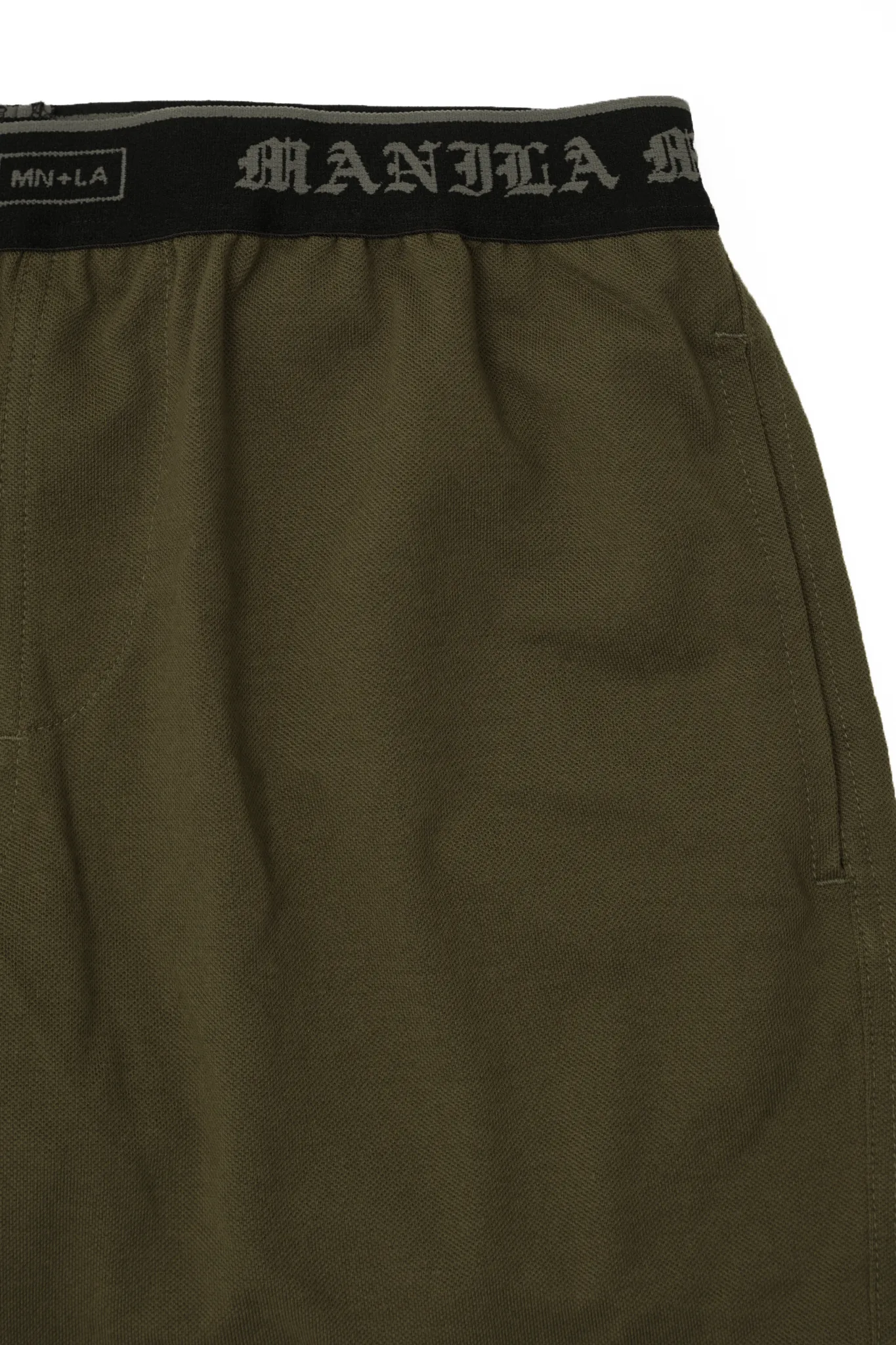 TRAINING SHORTS IN OLIVE