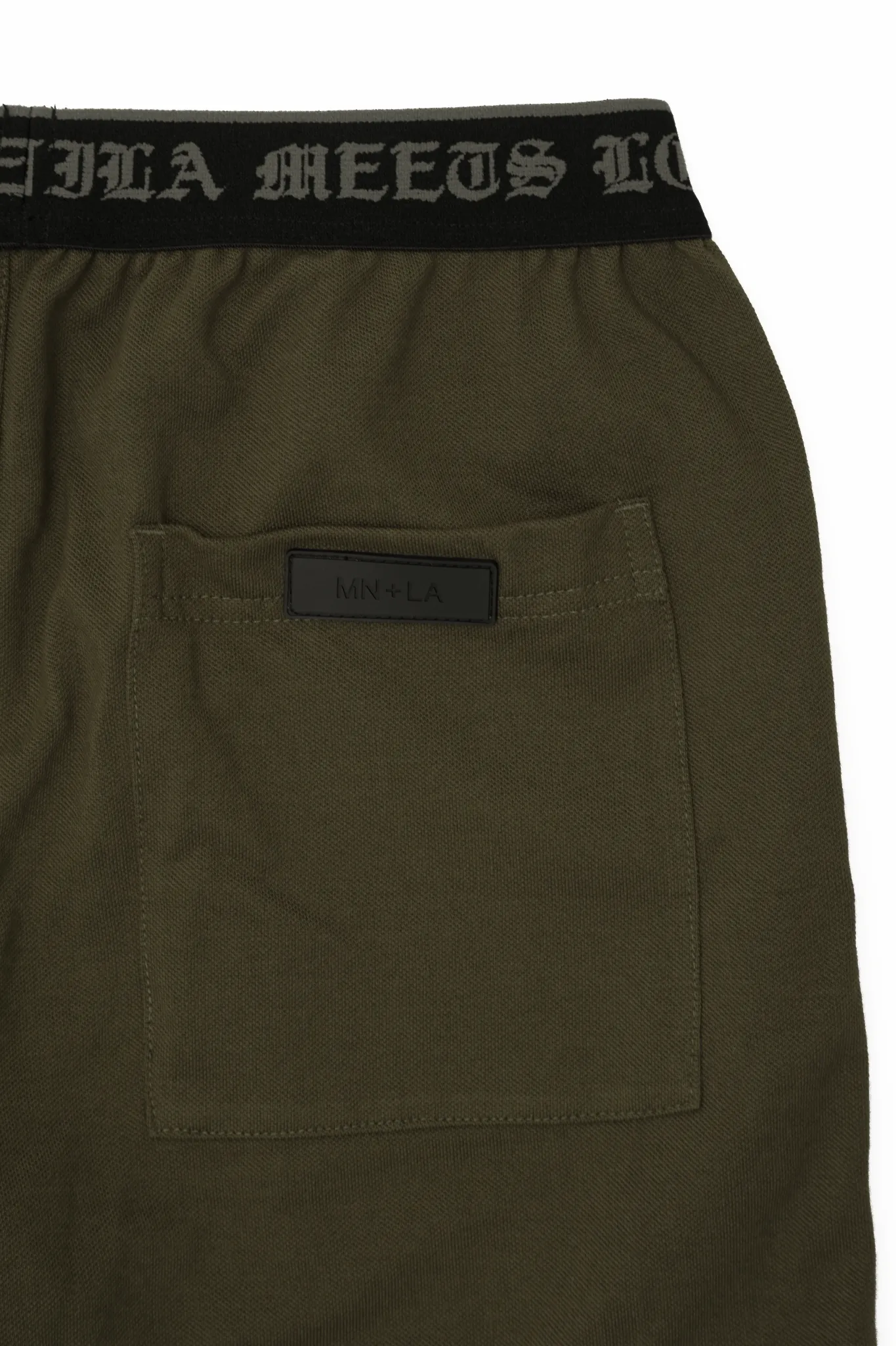 TRAINING SHORTS IN OLIVE