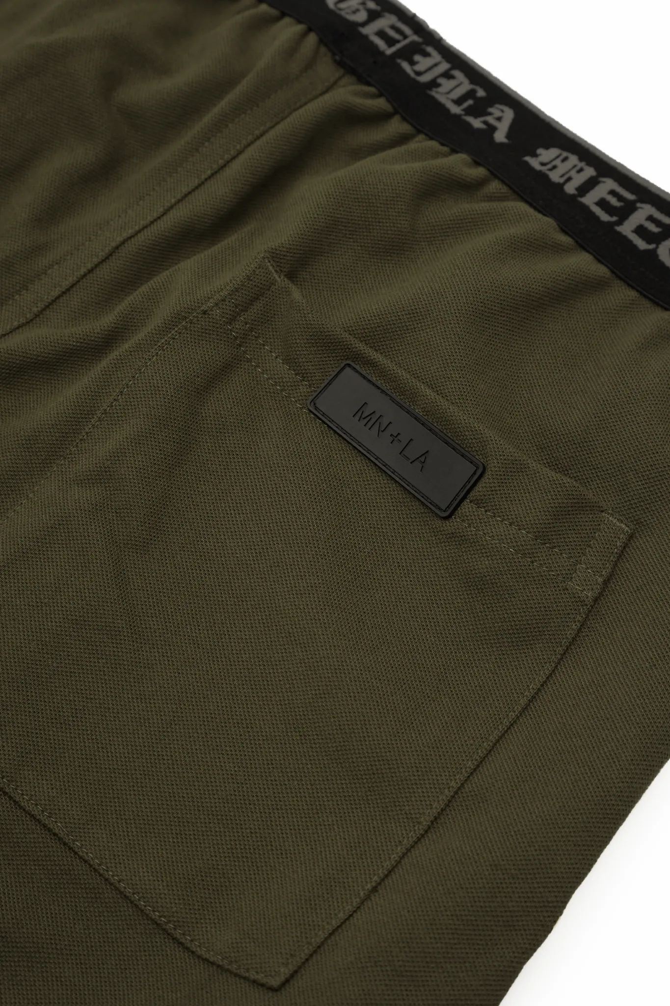 TRAINING SHORTS IN OLIVE