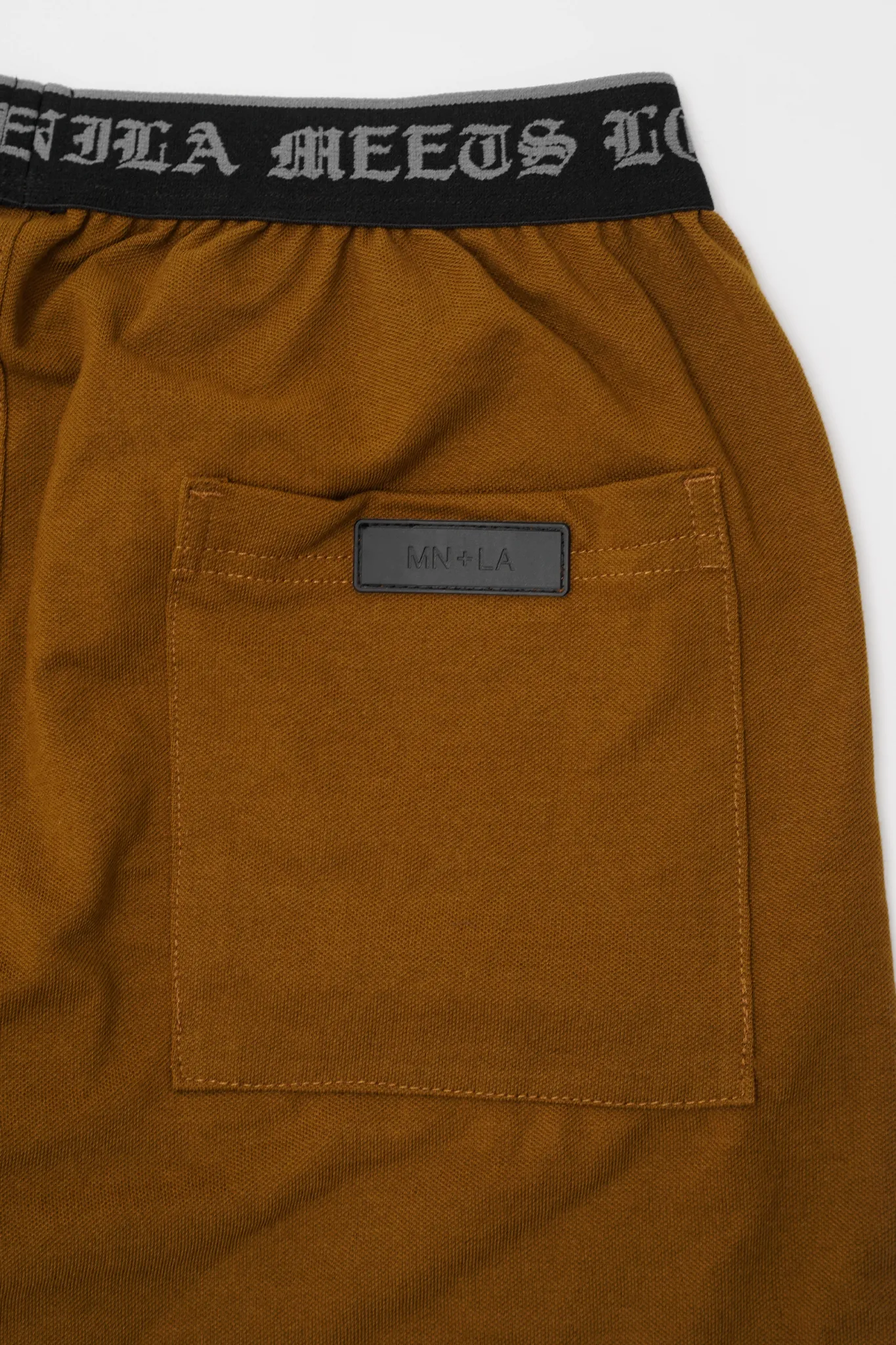 TRAINING SHORTS IN RUST
