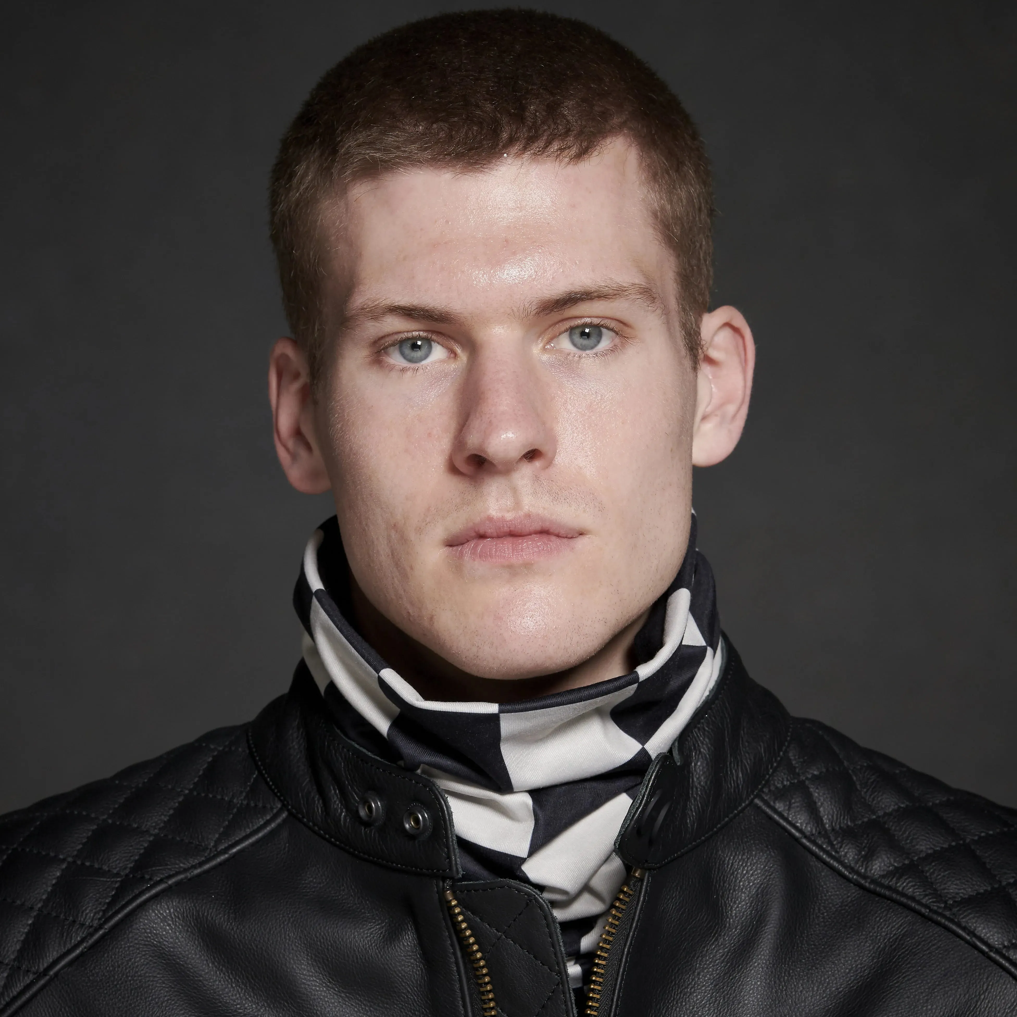 Triumph Cohen Neck Tube Black/Bone