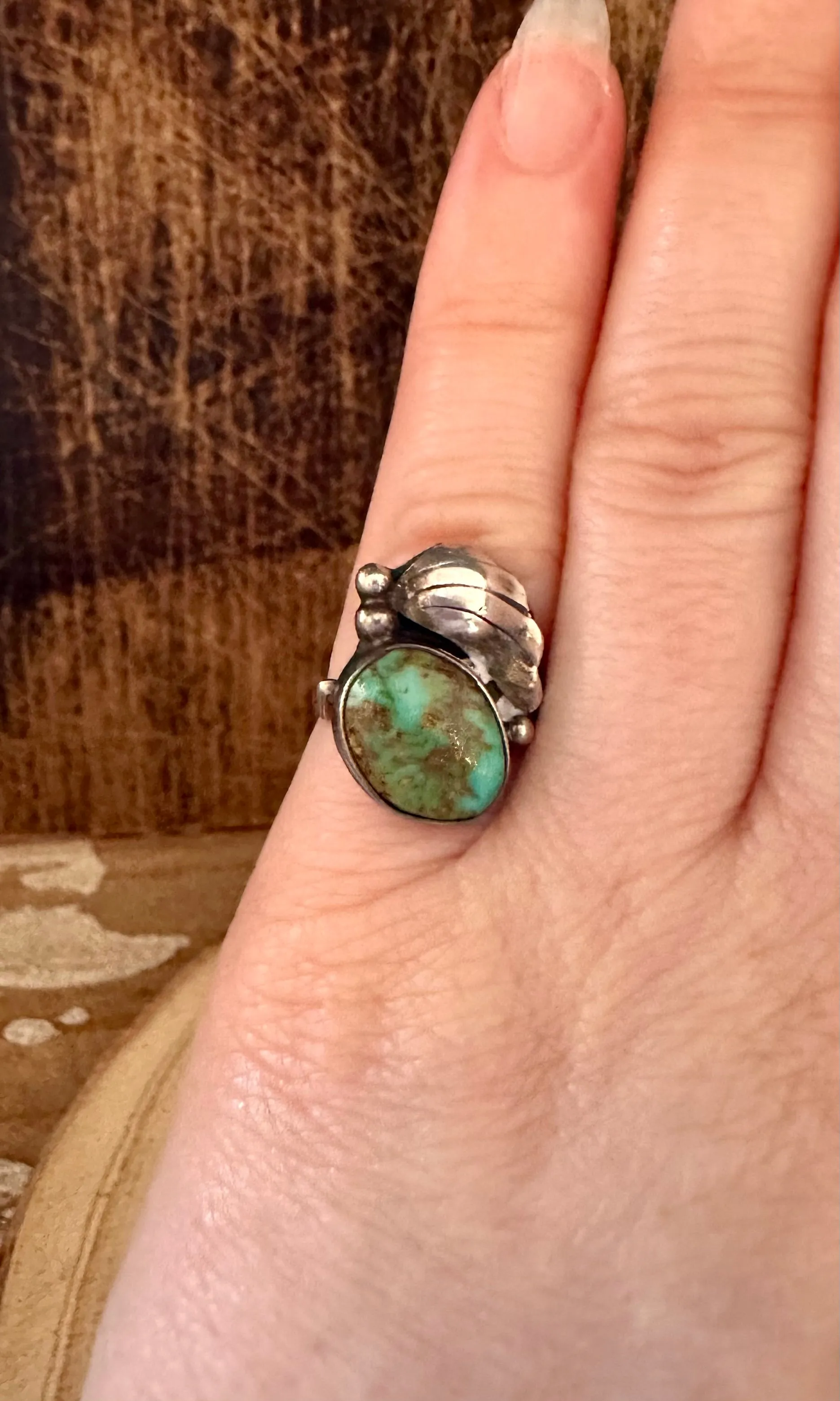 VINTAGE PINKIE FEATHER Sterling Silver and Turquoise Ring • Size 4 1/4