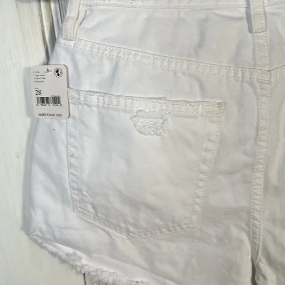 We the Free 100% Cotton NWT White Denim Shorts Trendy Fresh Summer Casual S/28W