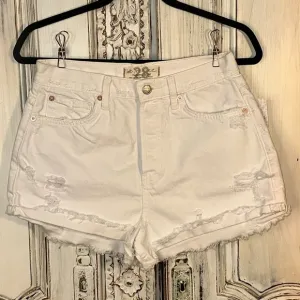 We the Free 100% Cotton NWT White Denim Shorts Trendy Fresh Summer Casual S/28W
