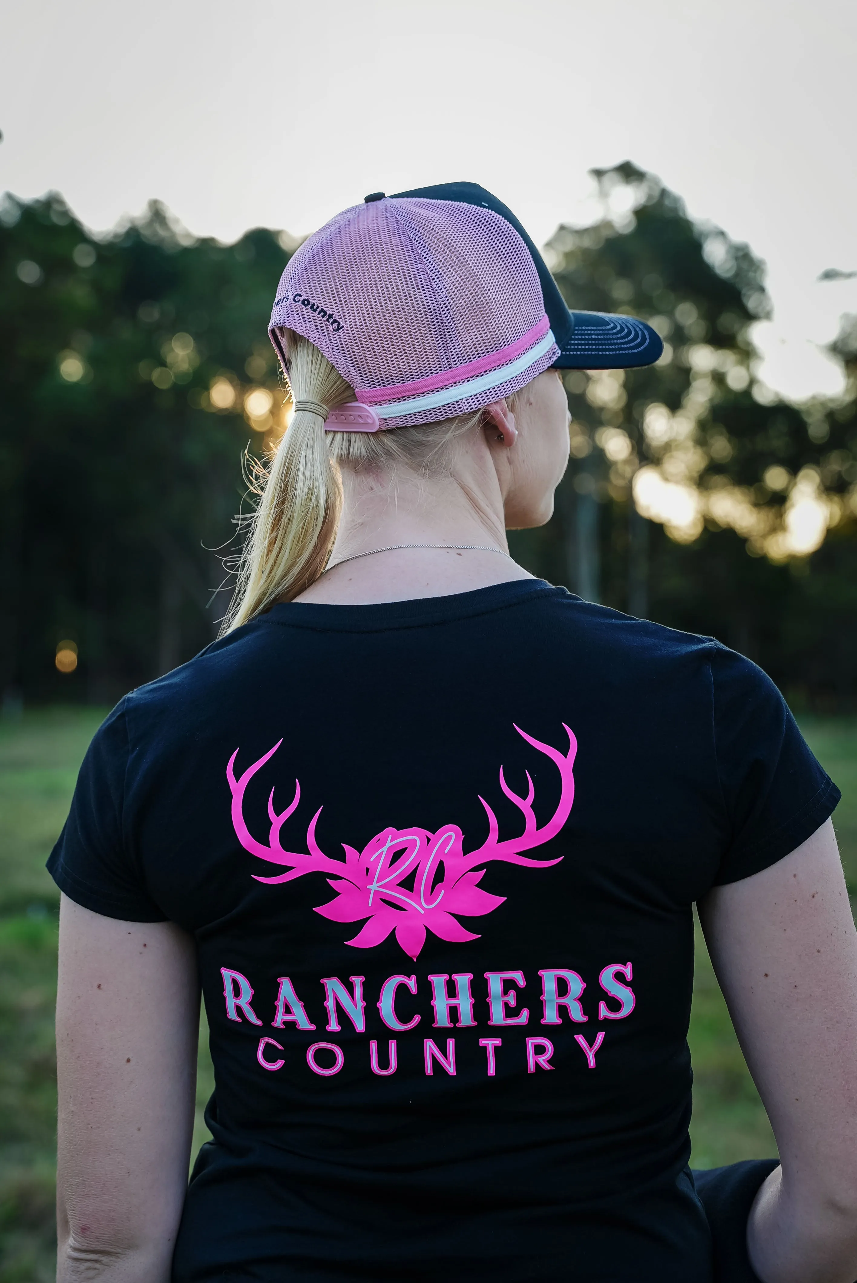 Women's Fitted Antler Tee