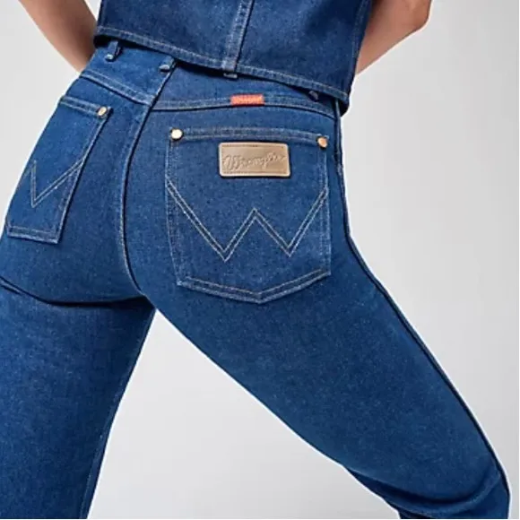 WRANGLER  COWBOY CUT SLIM FIT JEAN IN PREWASHED INDIGO