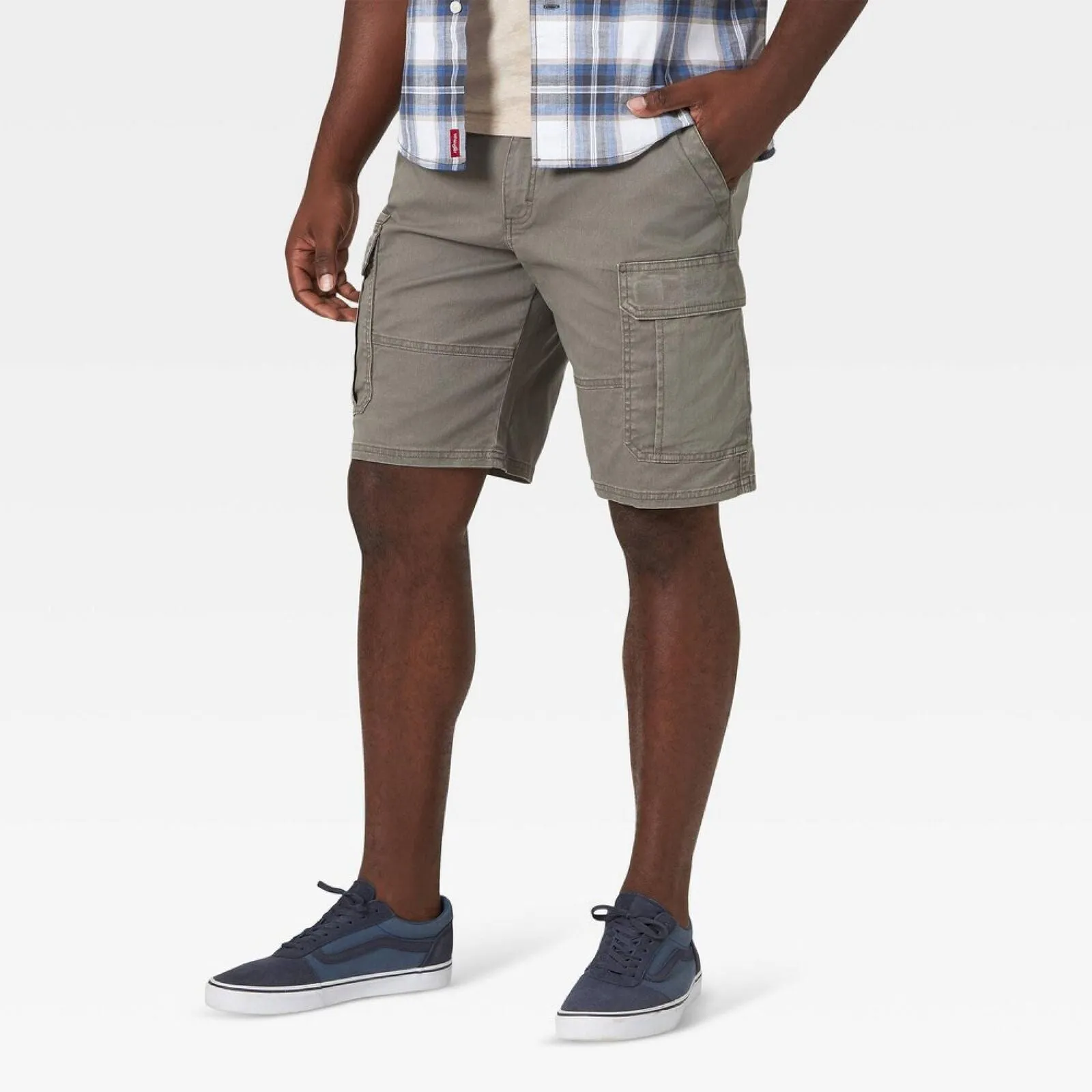 Wrangler Men's Relaxed Fit Cargo Shorts with Stretch 84041132